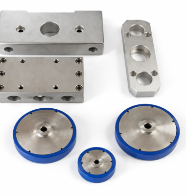 precision machined aluminum components arrangement